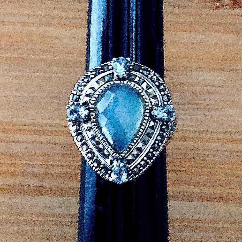 $78  Fashion Estate Ring  Sterling Silver  Size 9  Marked NF 925 THAILAND - Picture 4 of 10